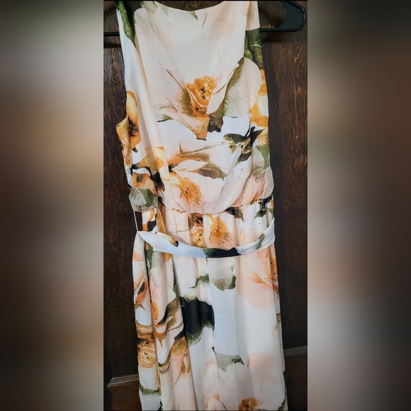 Sangria Dress Gorgeous & Flowing Spring/Summer Dress Size 8 - Picture 5 of 6